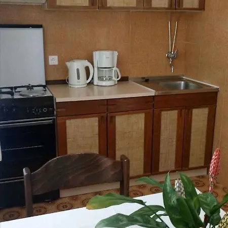 Studio In 15328 *